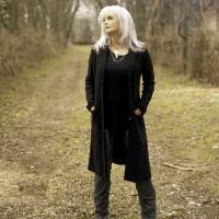 Emmylou Harris And Her Red Dirt Boys Take The DUPAC Stage 10/24 Video